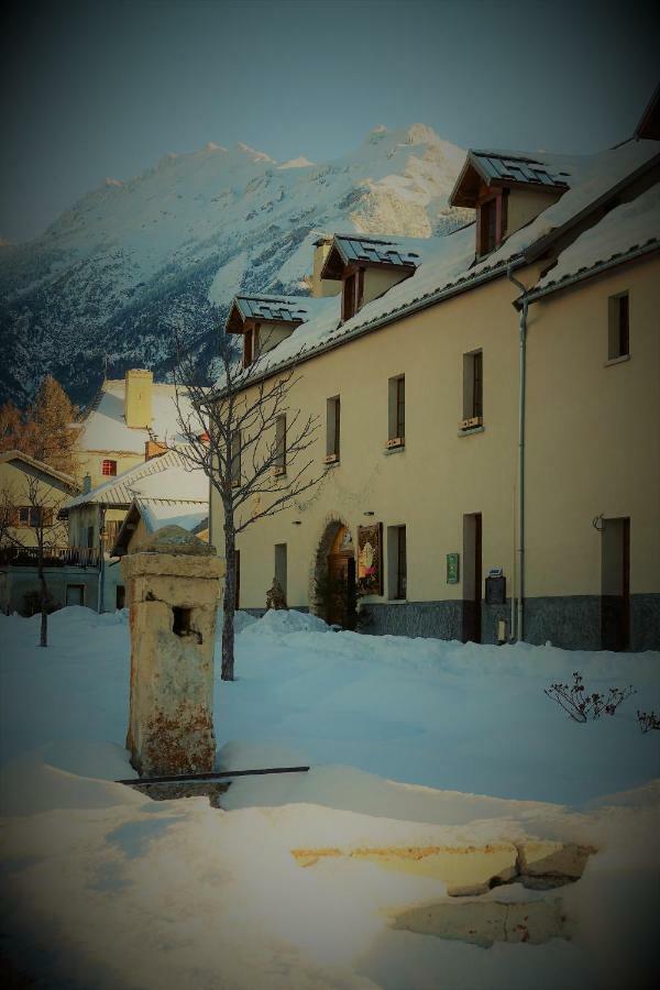 Le Rendez Vous De Vauban Gites & Spa Mont-Dauphin Dış mekan fotoğraf